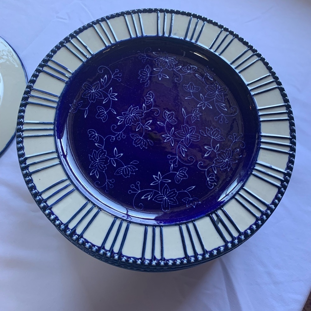Temptations by tara Floral Lace 10.5 inch Dinner Plate Blue White